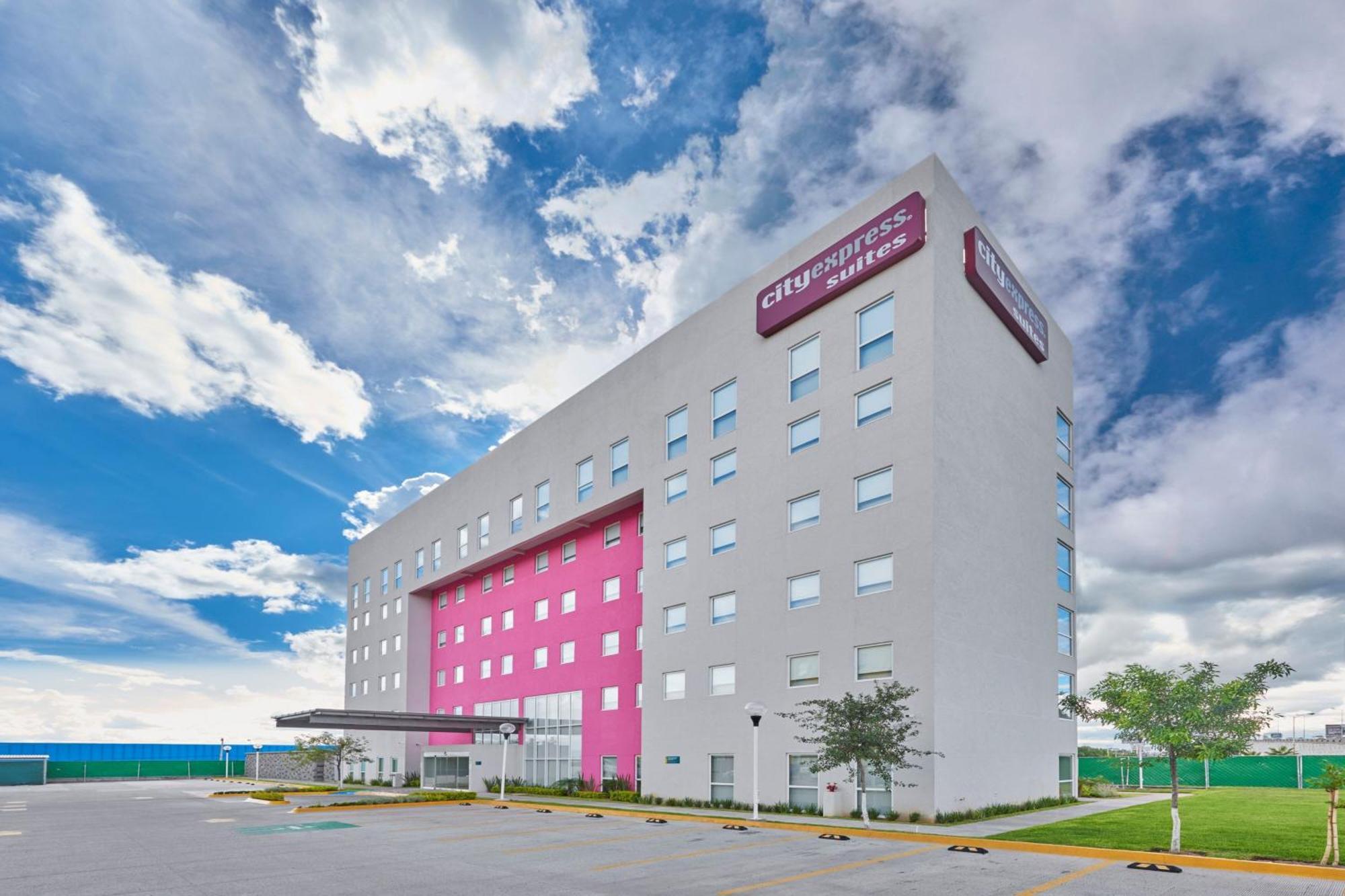 City Express Suites By Marriott Silao Aeropuerto Zewnętrze zdjęcie